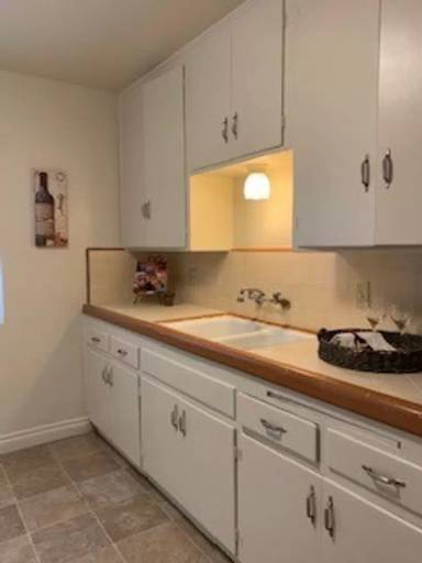 Main picture of 1133 E Lexington Ave