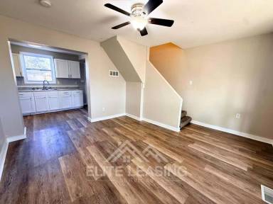 Main picture of 1027 SW Woodward Ave