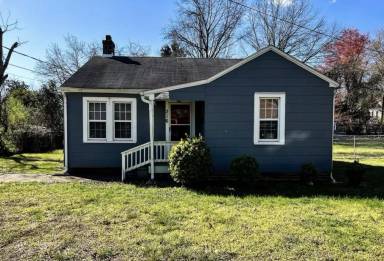 Main picture of 316 Elmwood Dr