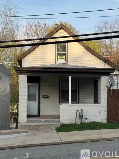 Main picture of 508 Lowry Ave