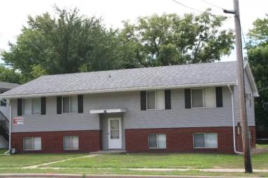 Main picture of 115 W Willow St