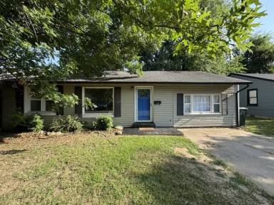 Main picture of 1106 W Apache St
