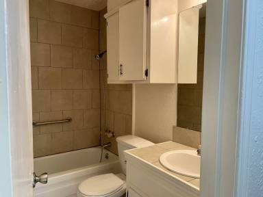 Main picture of 1001 N 5th St