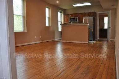 Main picture of 112 W. 39TH ST. - 4