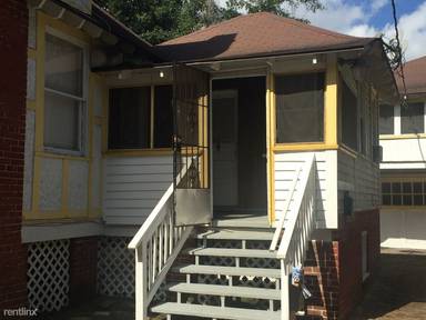 Main picture of 2145 Oak St