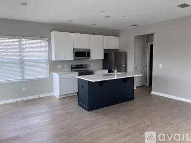 Main picture of 6542 Barnstorm Way
