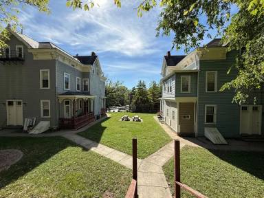 Main picture of 26 Conklin St