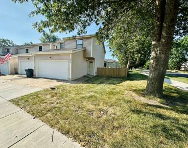 Main picture of 1423 E 125th Ter
