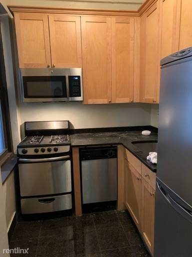 Main picture of 166 2nd Ave Apartments