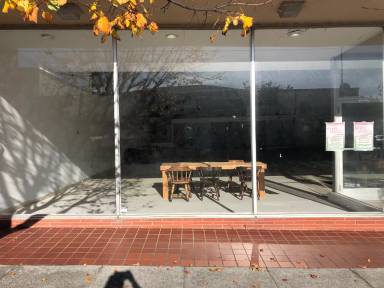 Main picture of 964 3rd St