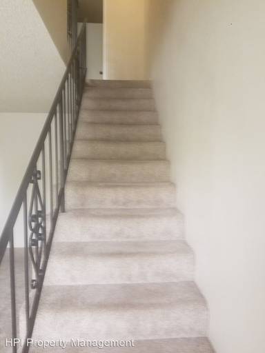 Main picture of 1031 Golf Course Dr