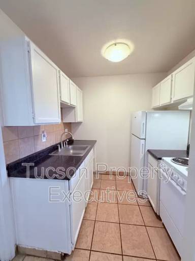 Main picture of 219 W Fort Lowell Rd