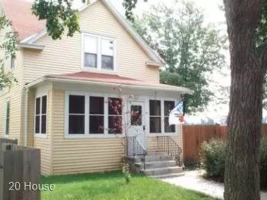 Main picture of 20 McKinley Pl N