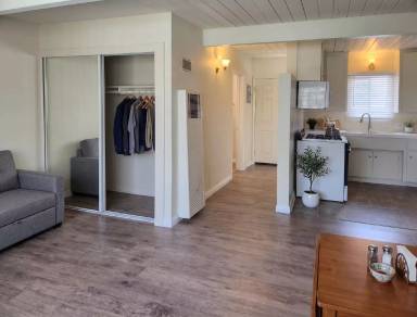 Main picture of 1030 W Olive Ave