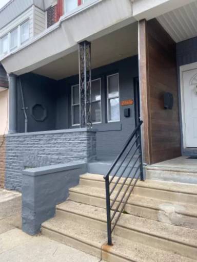 Main picture of 2061 E Venango St