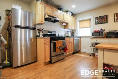 Main picture of 28 Cherry St