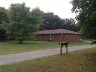 Main picture of 6369 1/2 Imperial Ave