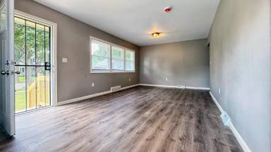 Main picture of 5356 N 49th St