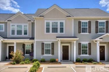 Main picture of 667 Aberdeen Cir