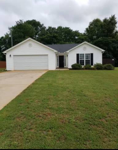 Main picture of 135 Ansley Dr