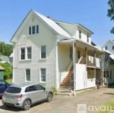 Main picture of 8 Depot St