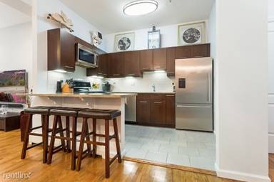 Main picture of 501 Adams St
