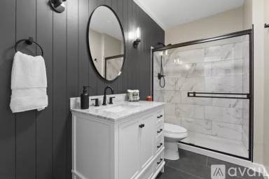 Main picture of 605 W Crest Dr