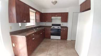 Main picture of 3358 NE 58th Ave