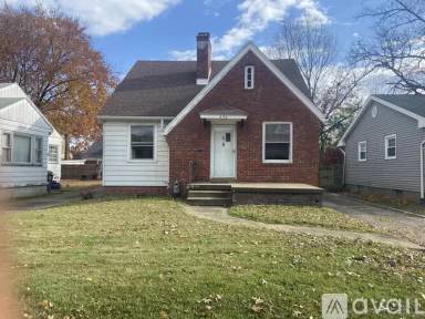 Main picture of 434 S Weinbach Ave