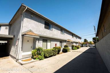 Main picture of 24857 Walnut St