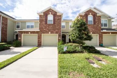 Main picture of 7012 Roundleaf Dr