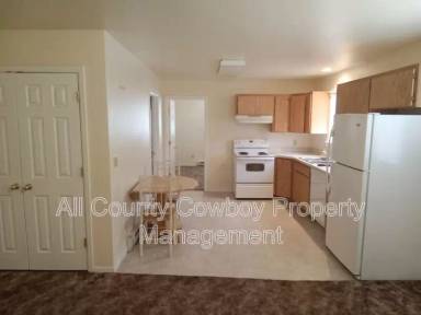 Main picture of 1665 N 5th St