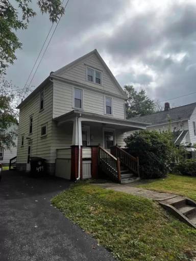 Main picture of 499 Sumner St