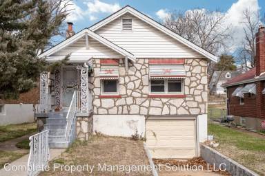 Main picture of 6915 Glenmore Ave
