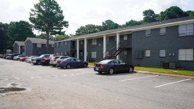 Main picture of Graceland Pointe Apartments