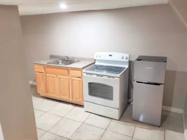 Main picture of 283 S 11th St