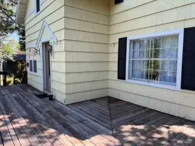 Main picture of 221 S 2nd E