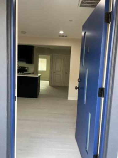 Main picture of 954 J St