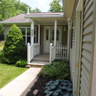 Main picture of 389 Branch Rd