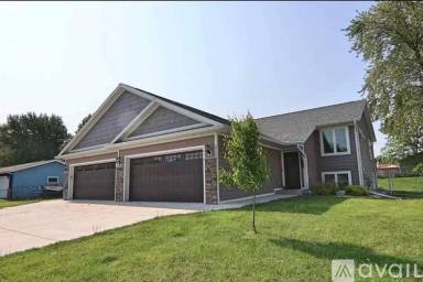 Main picture of 2723 Kellogg Ave