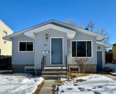 Main picture of 913 N Park Ave