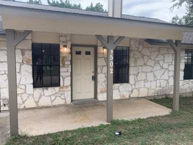 Main picture of 504-B Hedgewood Dr