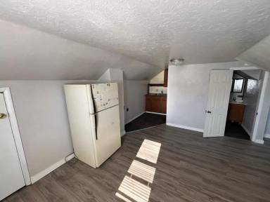Main picture of 211 N 5th Ave