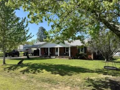 Main picture of 180 Paine Rd