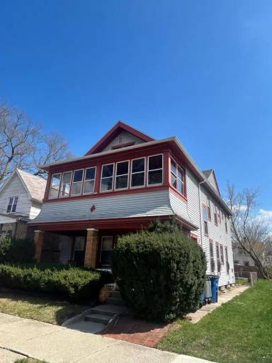 Main picture of 834 Mark St