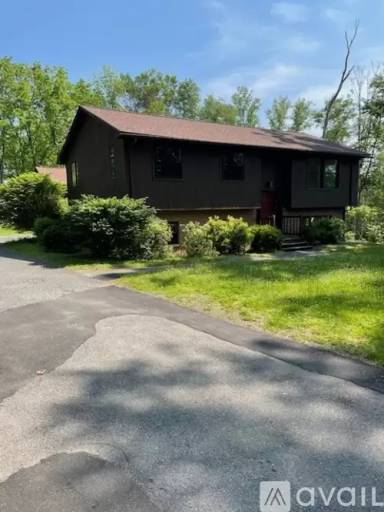 Main picture of 64 Summer St