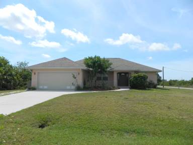 Main picture of 8104 Caroline Dr