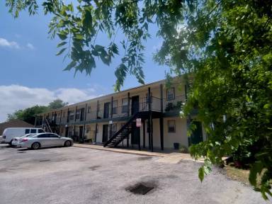 Main picture of 2627 Jones Rd