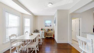 Main picture of 62 Saunders St