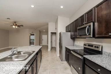 Main picture of 3321 Freedom Ave SW